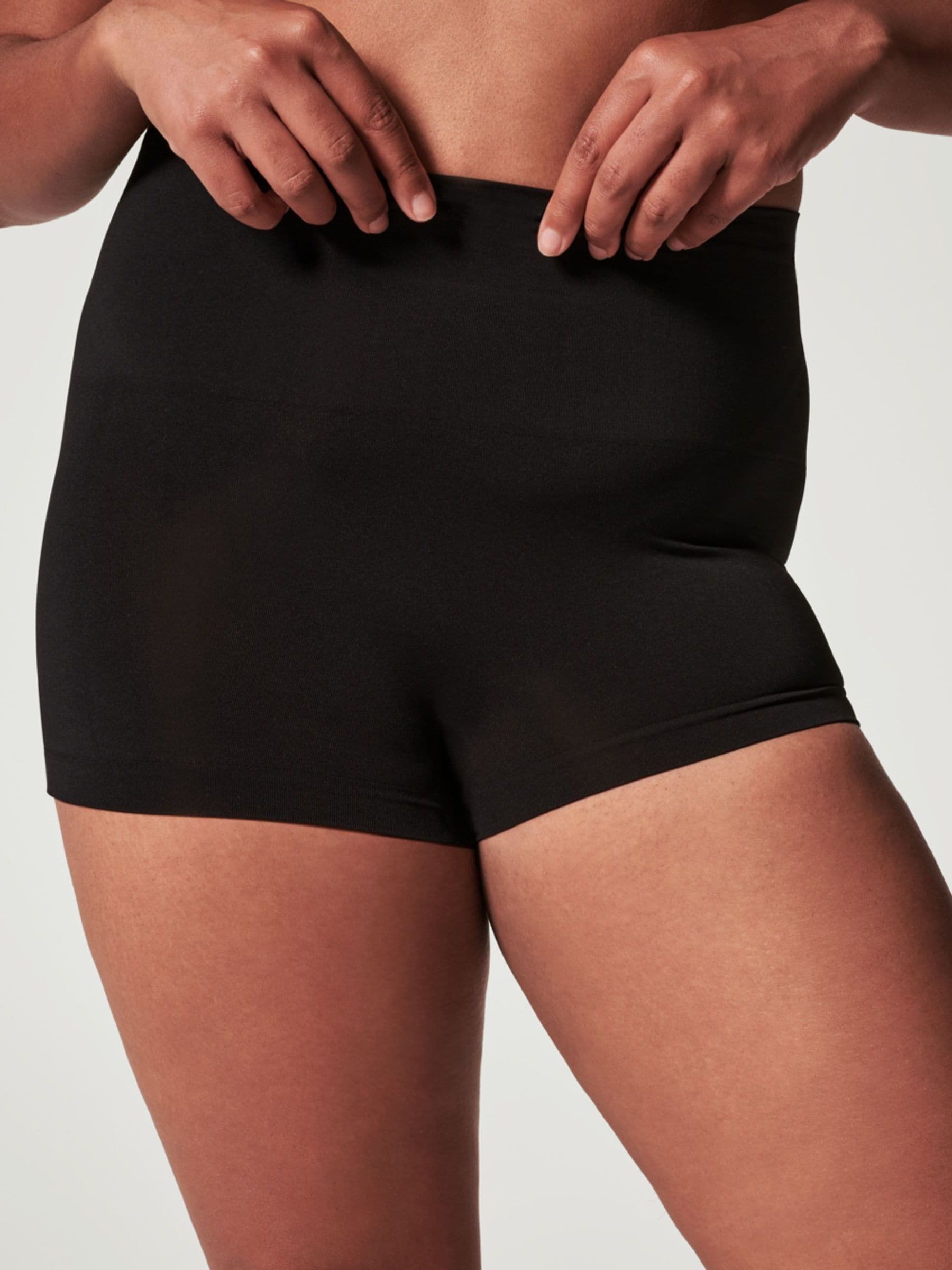 Zwart - SPANXshape™ Extra Ordinary boy shorts
