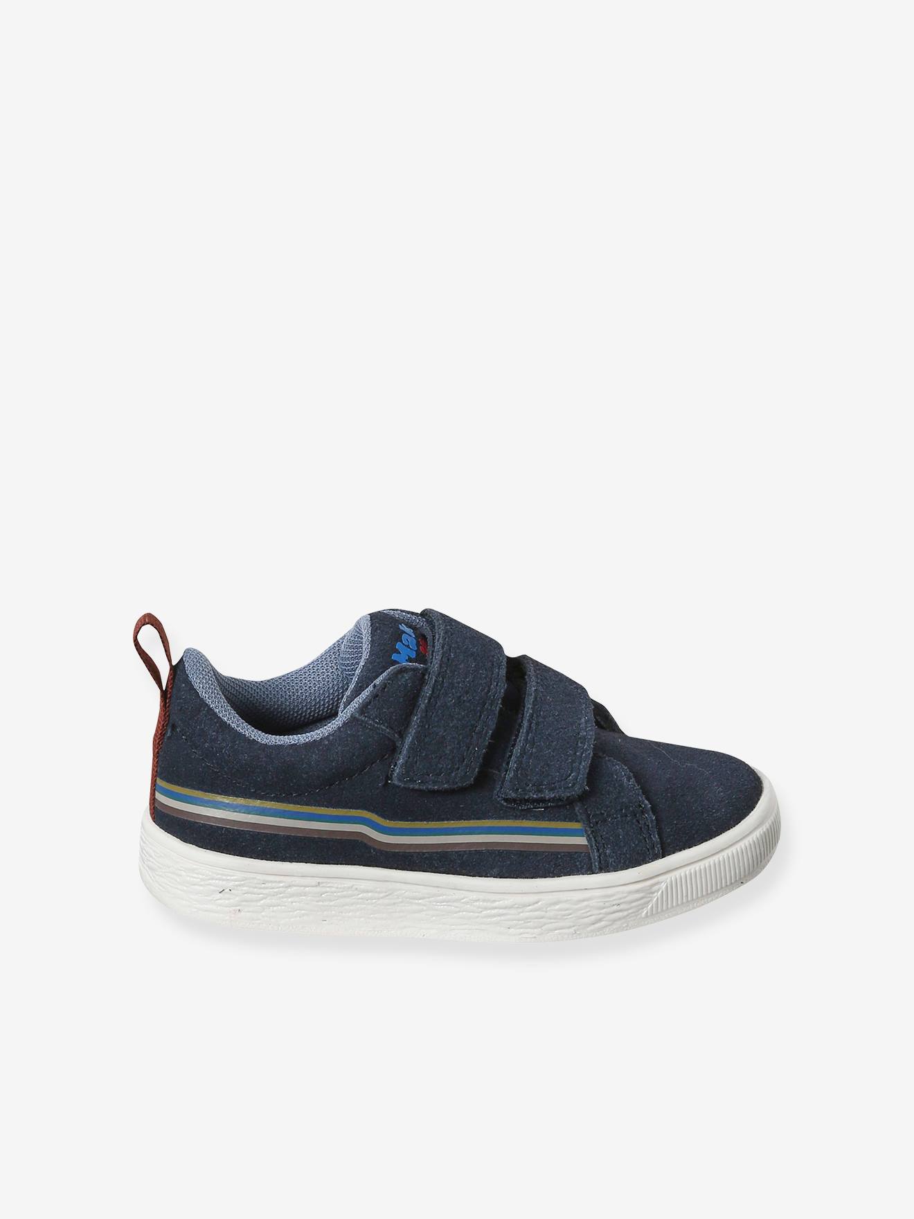 Tênis infantil de couro com fecho de velcro