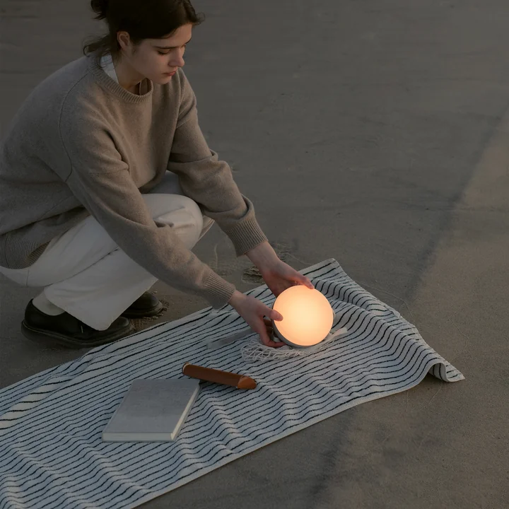 New Works - Sphere LED Outdoor Akkuleuchte, deep green