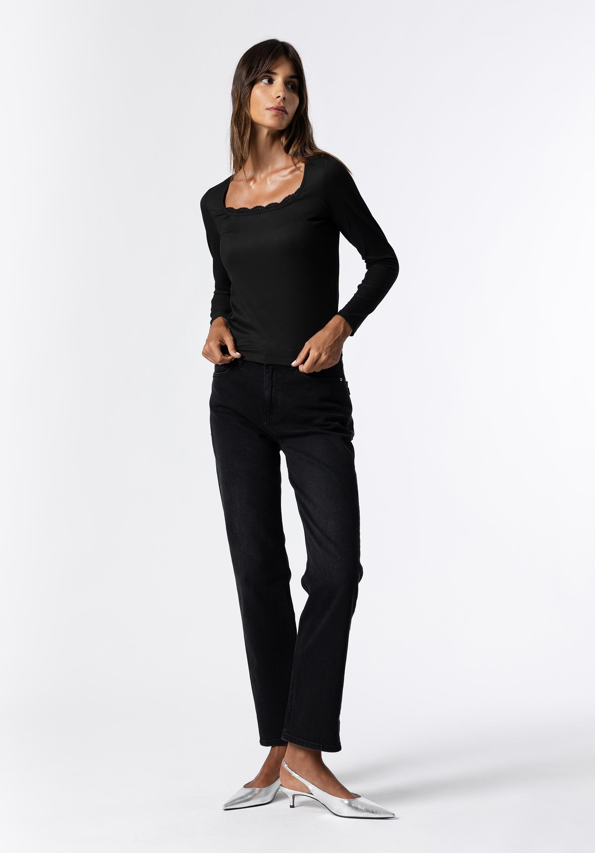T-shirt Canelada com Renda