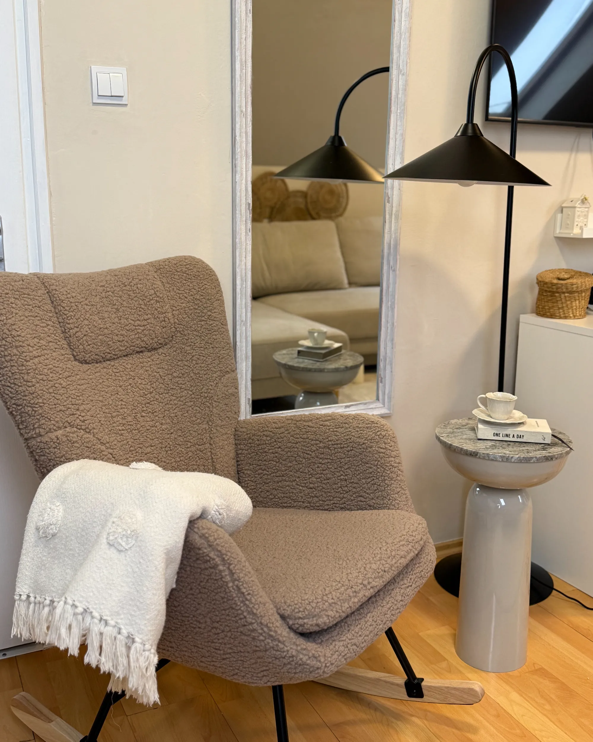 Schommelstoel SANDVE Bouclé Taupe