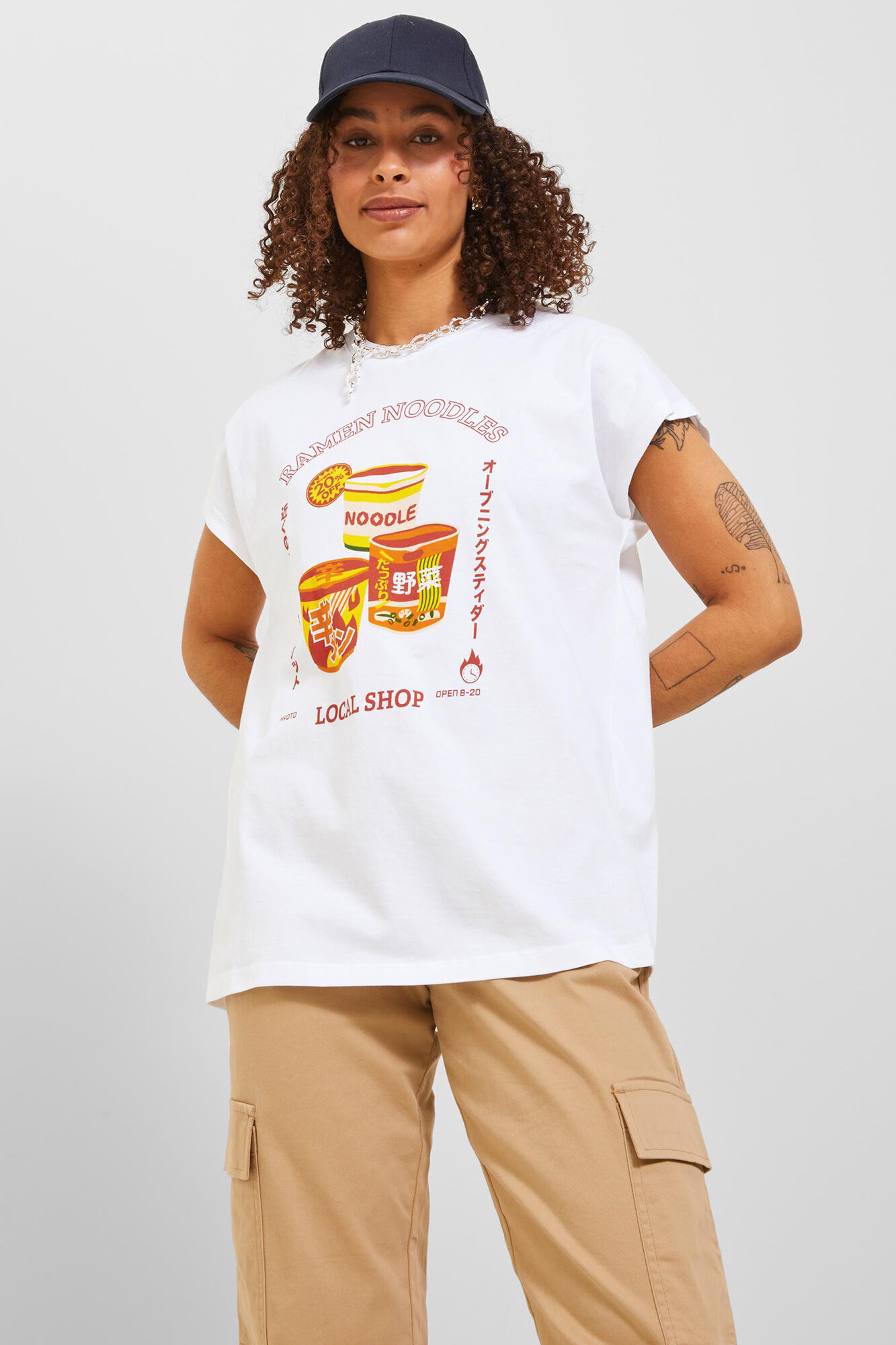 Camiseta oversized de manga curta com estampa.