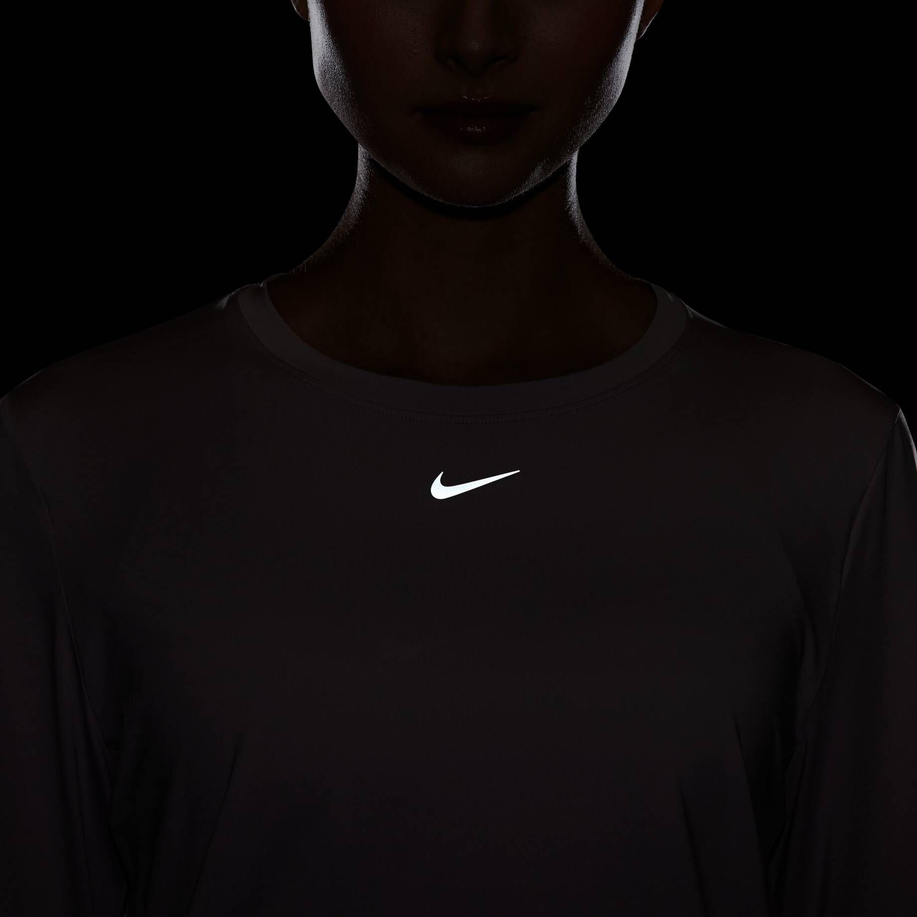 Nike| Damen Trainingsshirt ONE CLASSIC DRI-FIT LS TOP Langarm