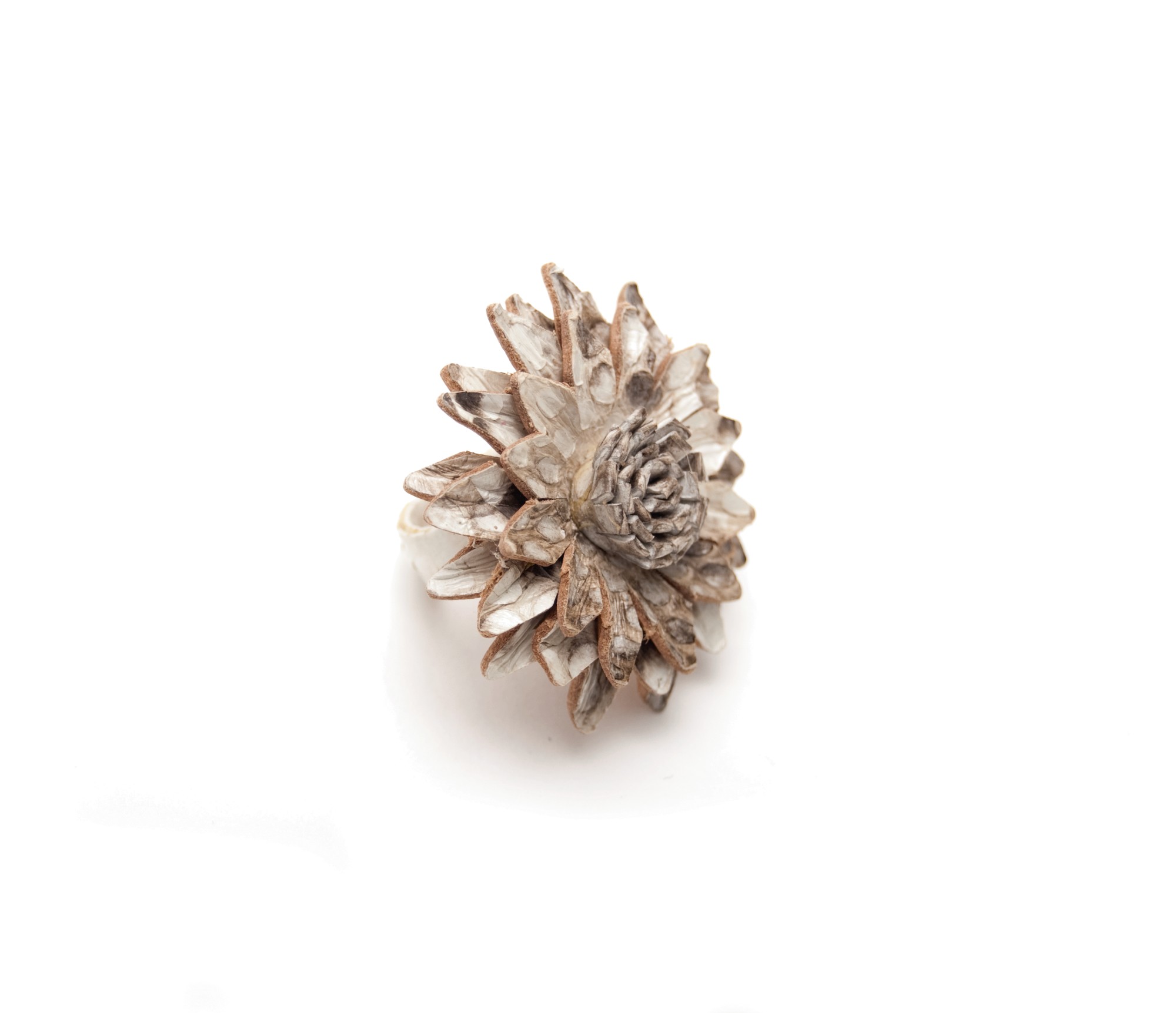 Ring Blume Leder, graubraun, T 4 cm, B 4 cm, H 2 cm günstig bestellen