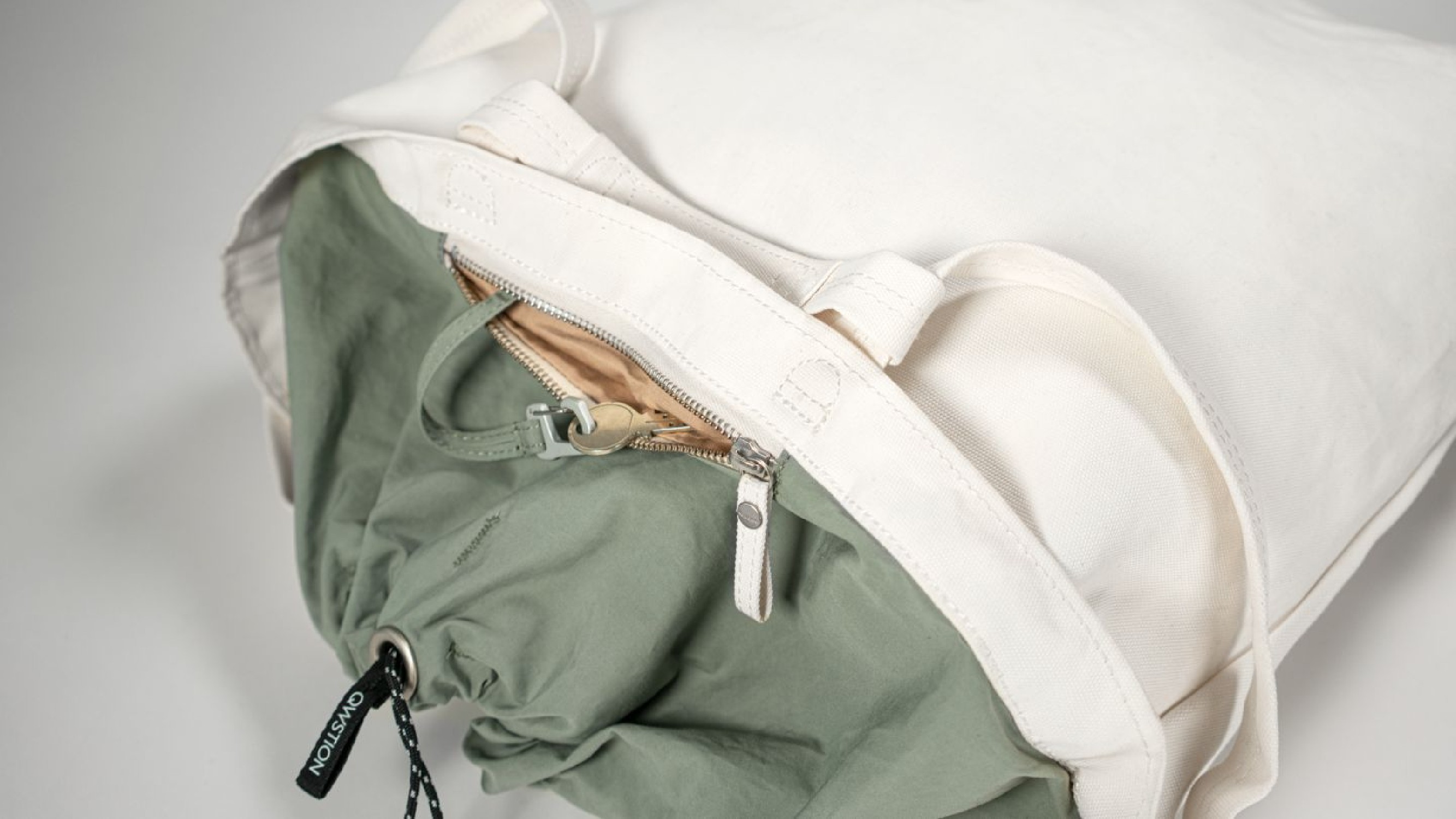 Qwstion Bananatex Tote Bag Large Natural White Heron