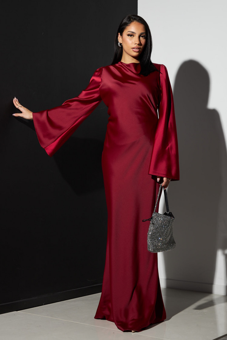Robe longue satinée bordeaux