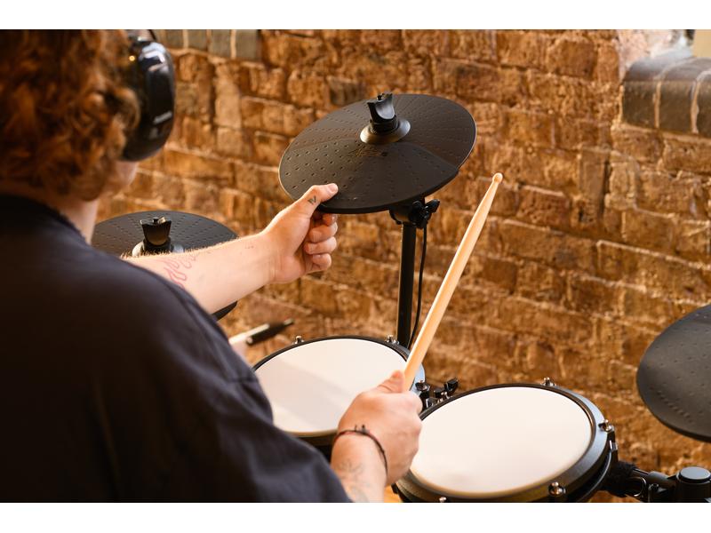 Alesis E-Drum Nitro Max Kit 8-teiliges E-Drum Komplettset