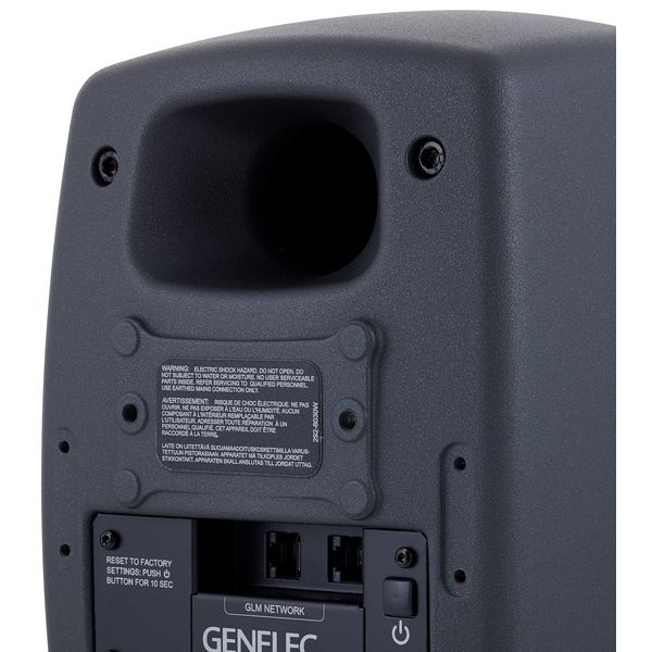 Genelec 8330 APM Stand Bundle