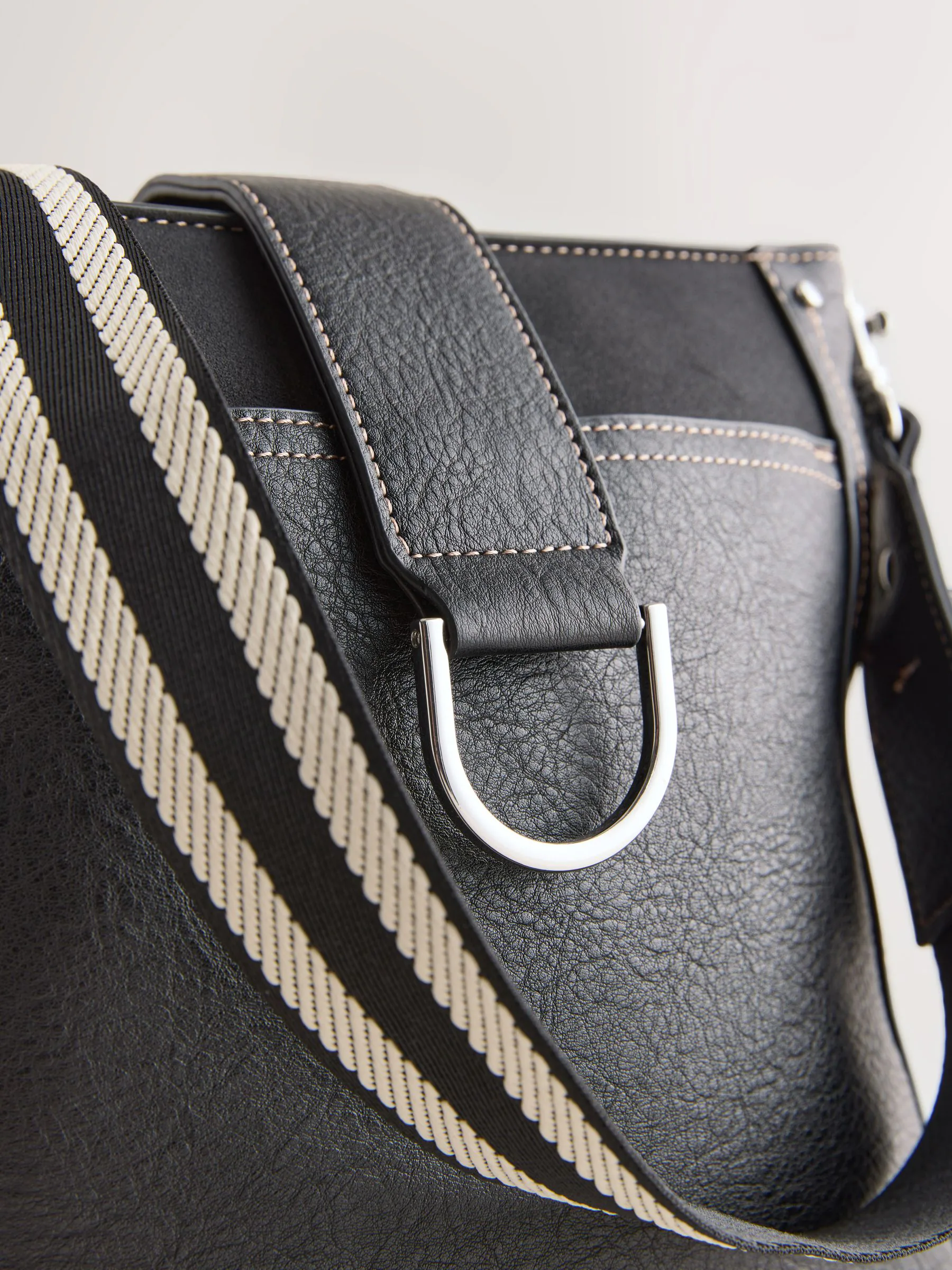 Zwart - Gestructureerde Messenger-tas