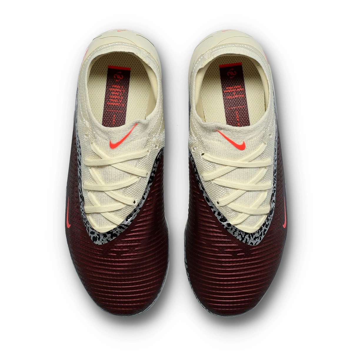 Chuteira Nike Phantom 6 Low Pro FG/MG Criança