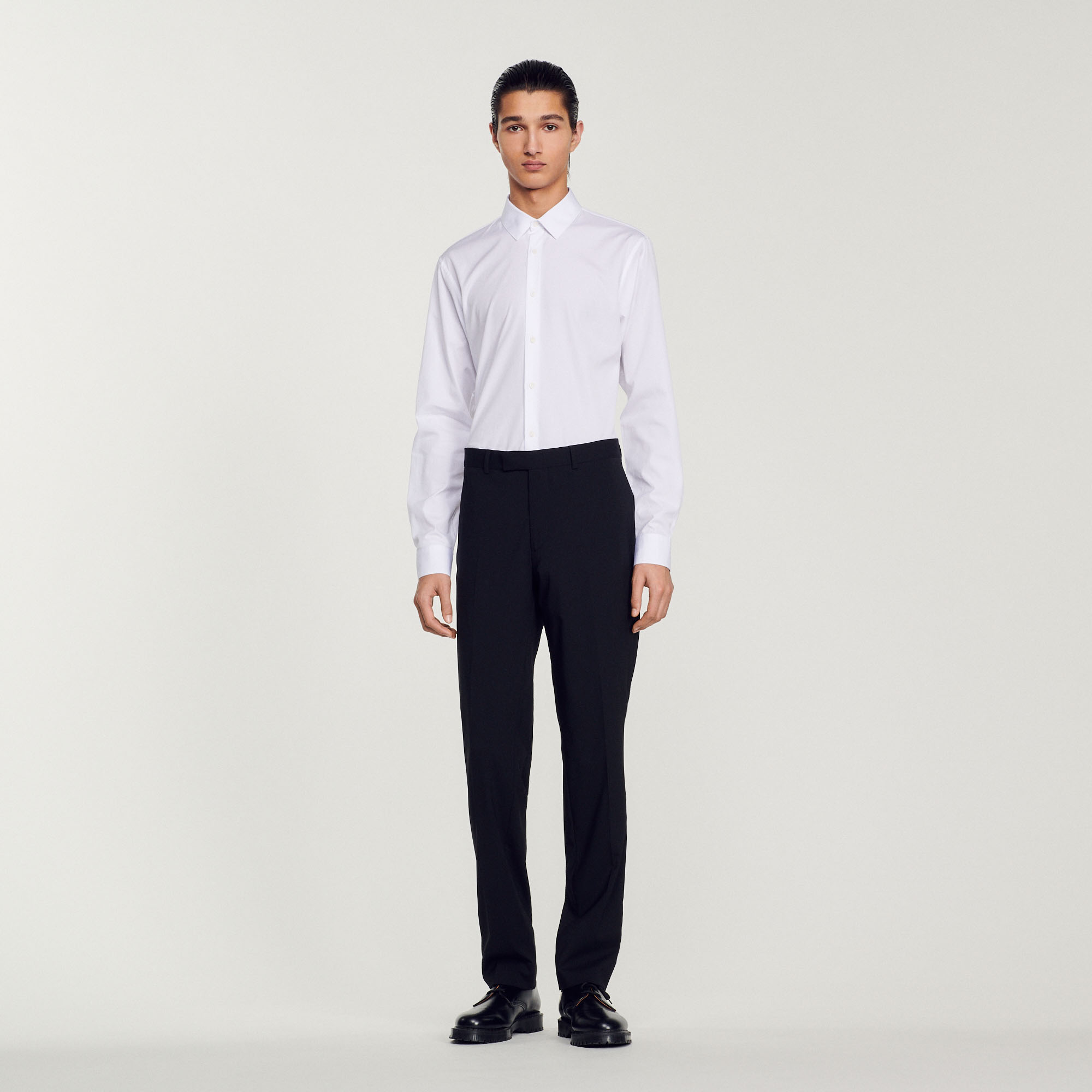 Pantalon de costume á coupe classique