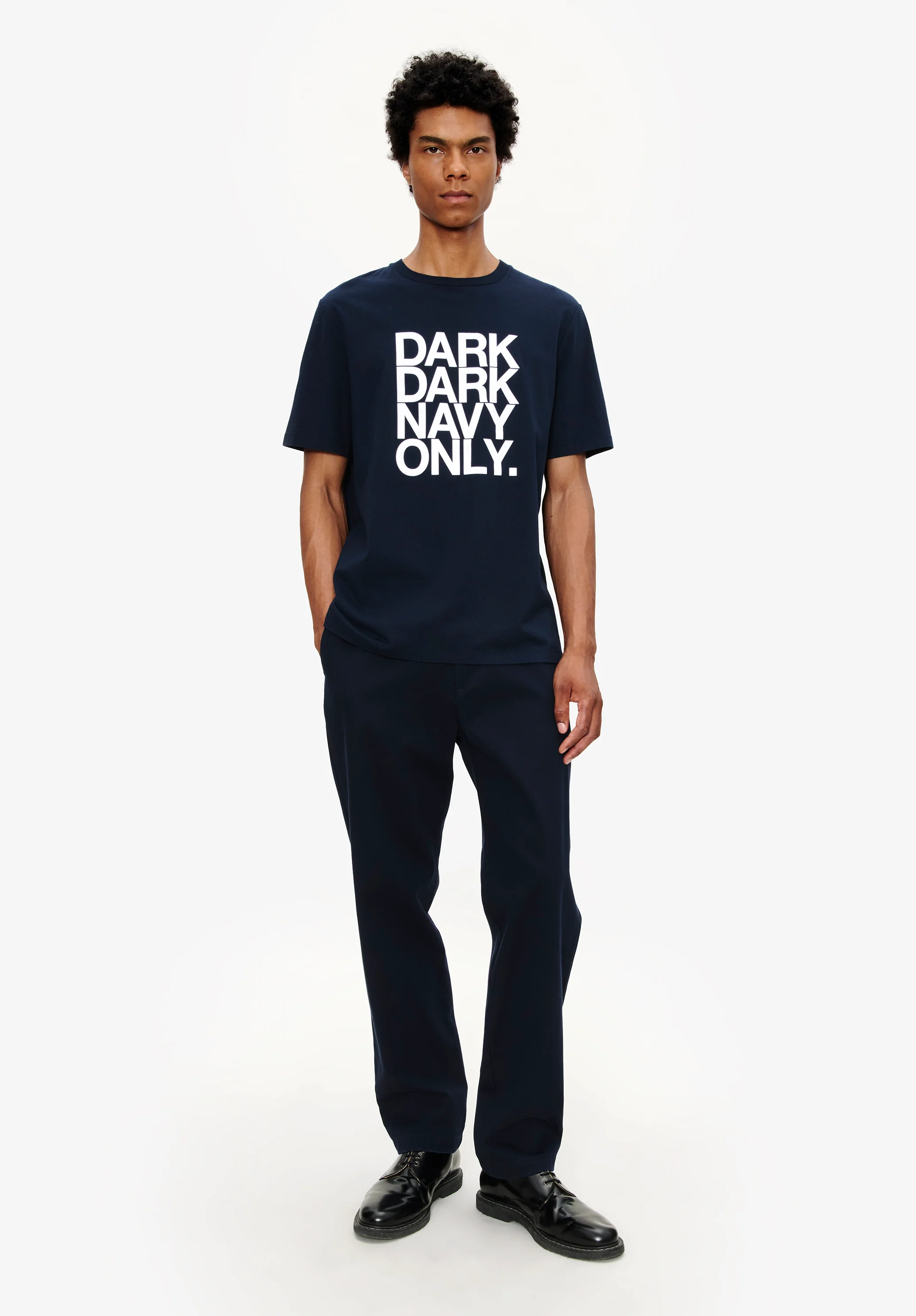 Chino droit ajusté en gabardine - Dark navy