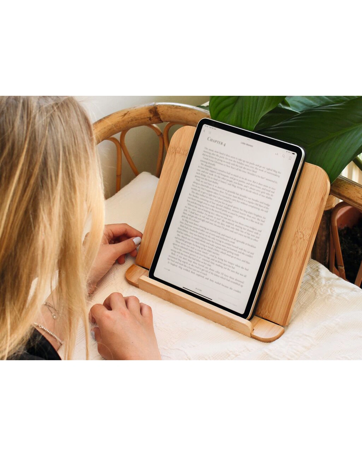 Buchständer LIBRI_X aus Bambus