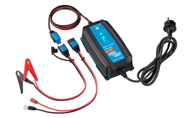 Victron Energy Blue Smart IP65 Ladegerät 1 Ausgang CEE 7 / 17 12 V