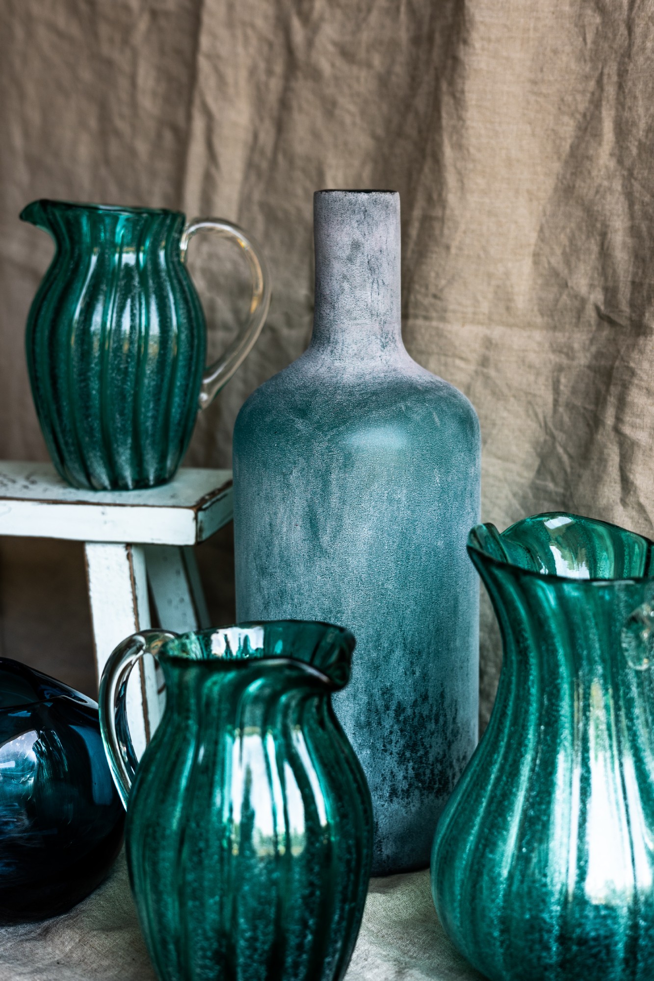 Glasflasche 'Tusk', petrol, gefrostet, Ø 15 cm, H 40 cm von fischer's lagerhaus
