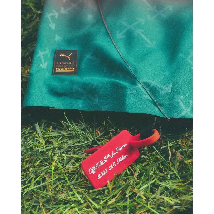 Milan AC X Off-White Quatrième Maillot 2025 Authentic ÉDITION LIMITÉE