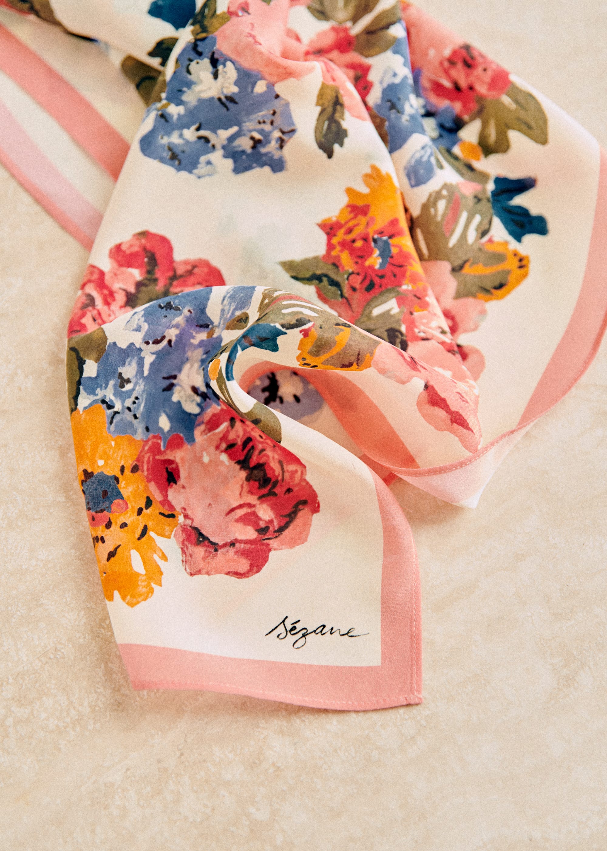 Foulard Cléo - Maxi Roses Placées - LES COMPOSANTES/DÉCOUVRIR 5906642