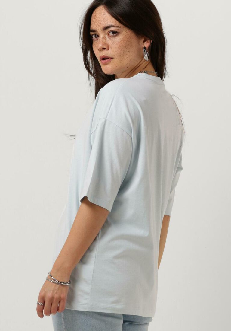 ROUGH STUDIOS lichtblauwe rough studios t-shirt tubi tee