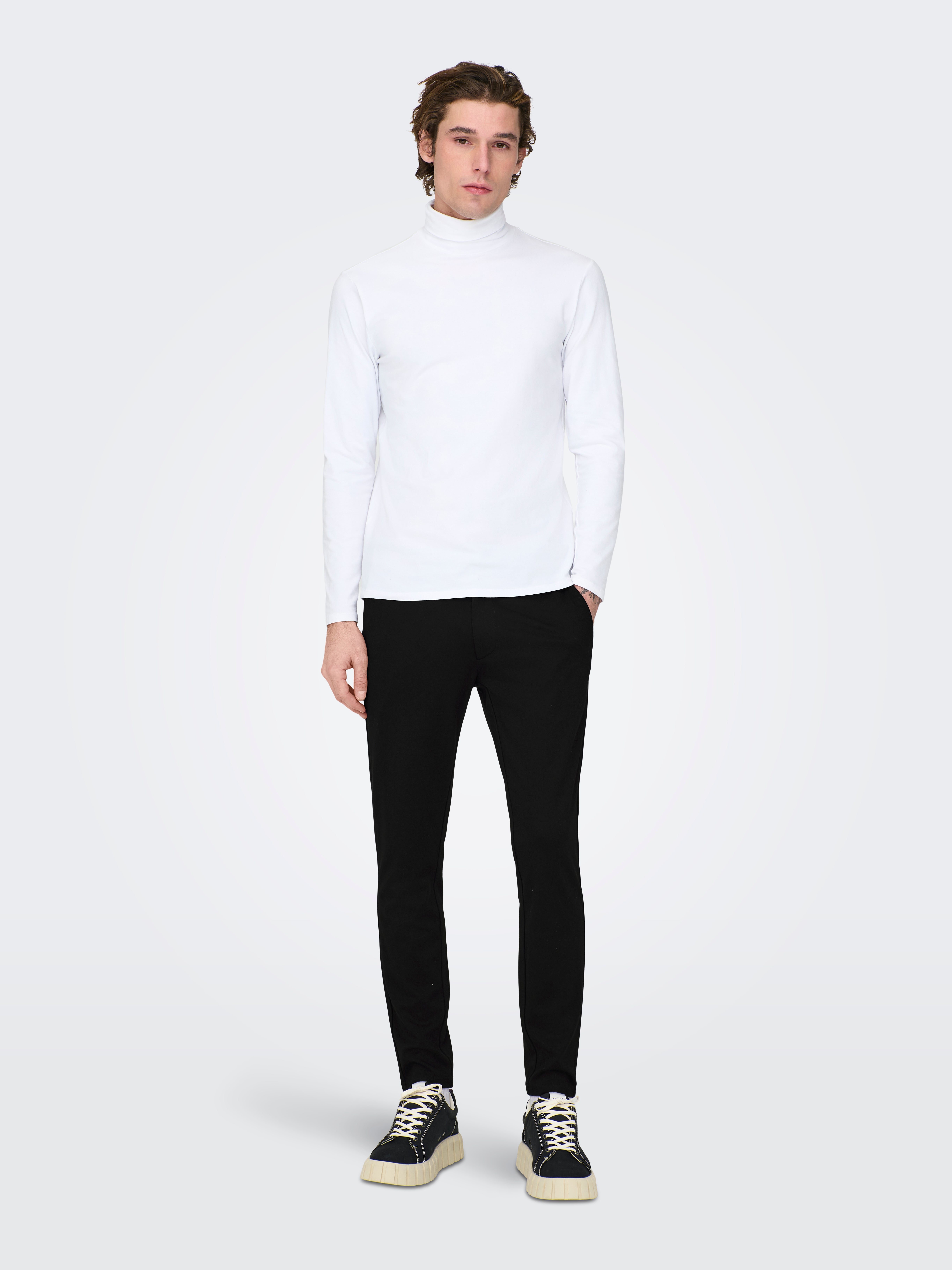 ONSMARK Verjüngt und verkürzt Chino Hose Black