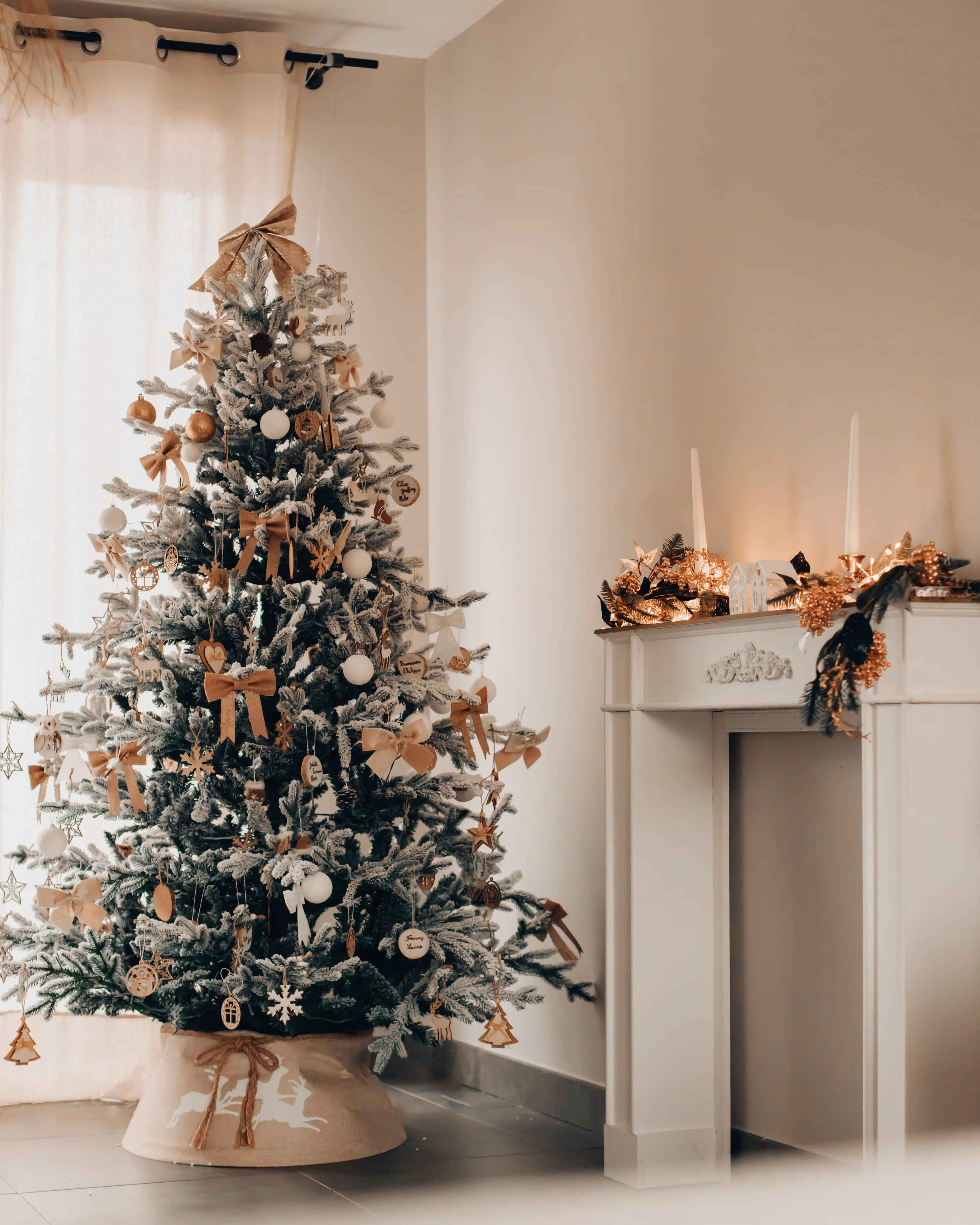 Besneeuwde kunstkerstboom BRISCO 180 cm Wit
