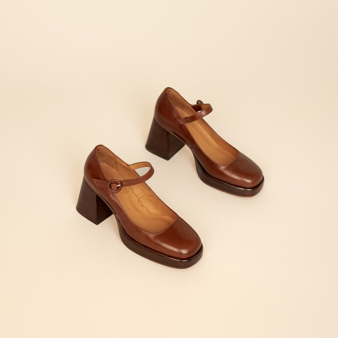 Babies à talon et plateforme  en cuir vieilli marron