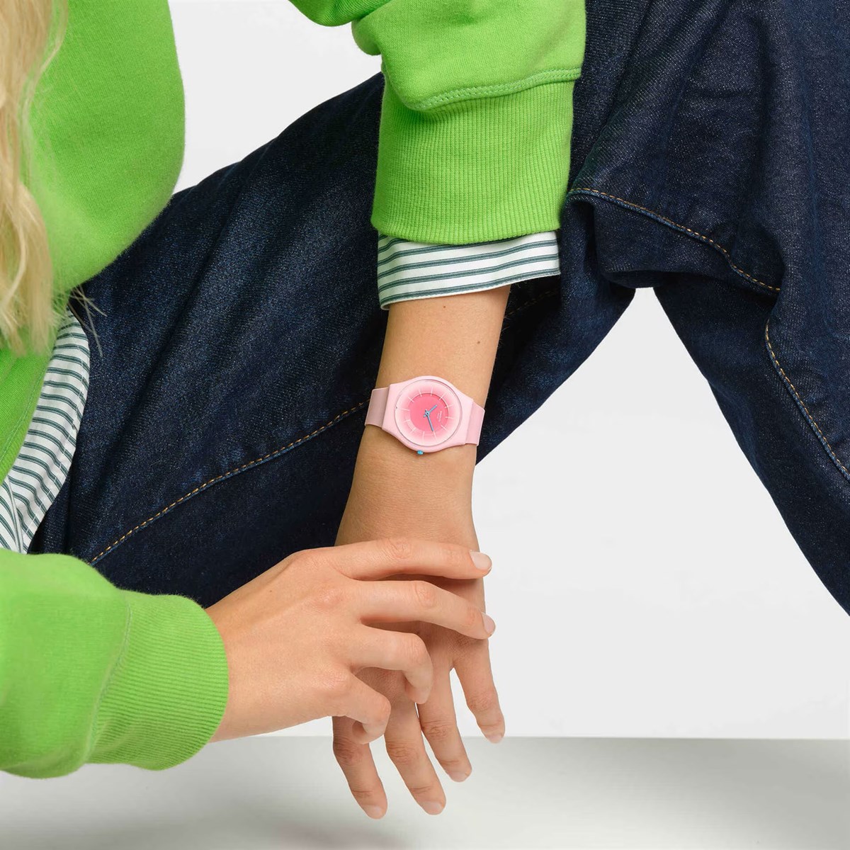 Montre femme Swatch Skin Radiantly Pink