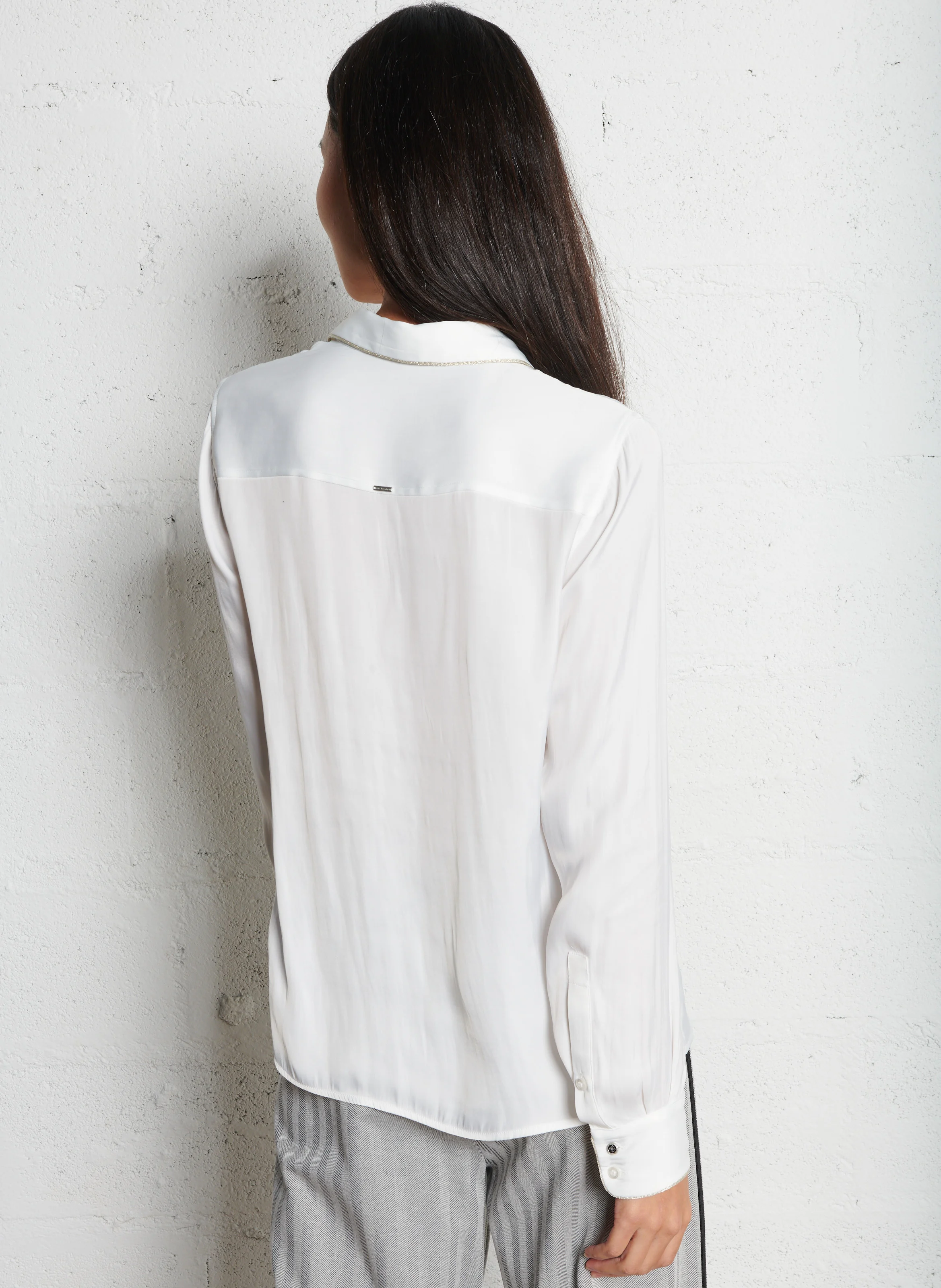 Chemise col classique froissée biais métallisés| Blanc