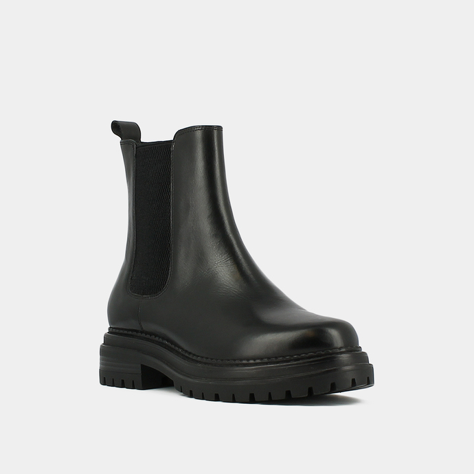 Bottines à semelles crantées et élastiques  en cuir noir