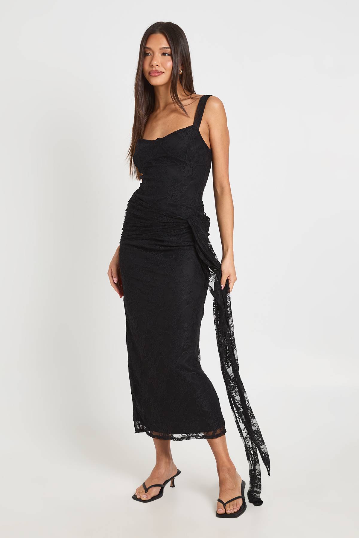boohoo Robe Longue Caraco À Détail Taille Nouée En Dentelle