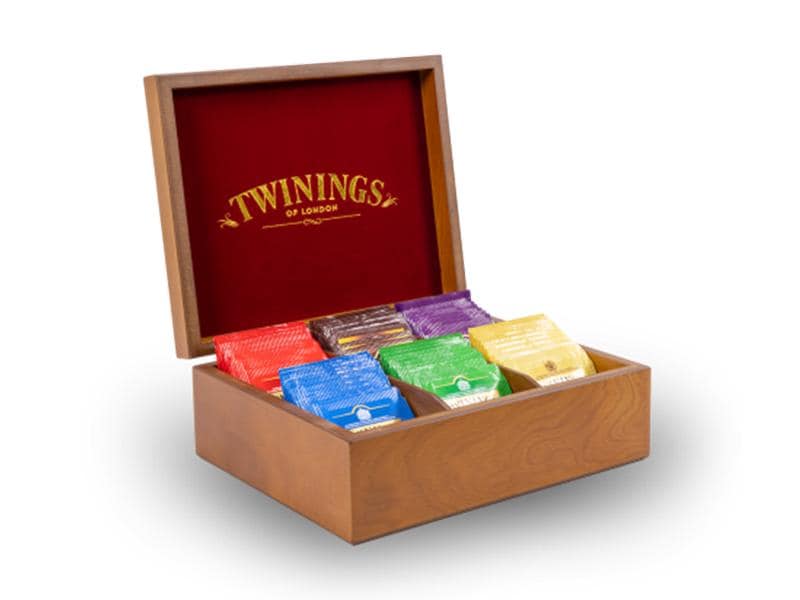 Twinings Holzbox Schwarztee, 6 x 10 Teebeutel Edle Holzkiste mit Teespezialitäten