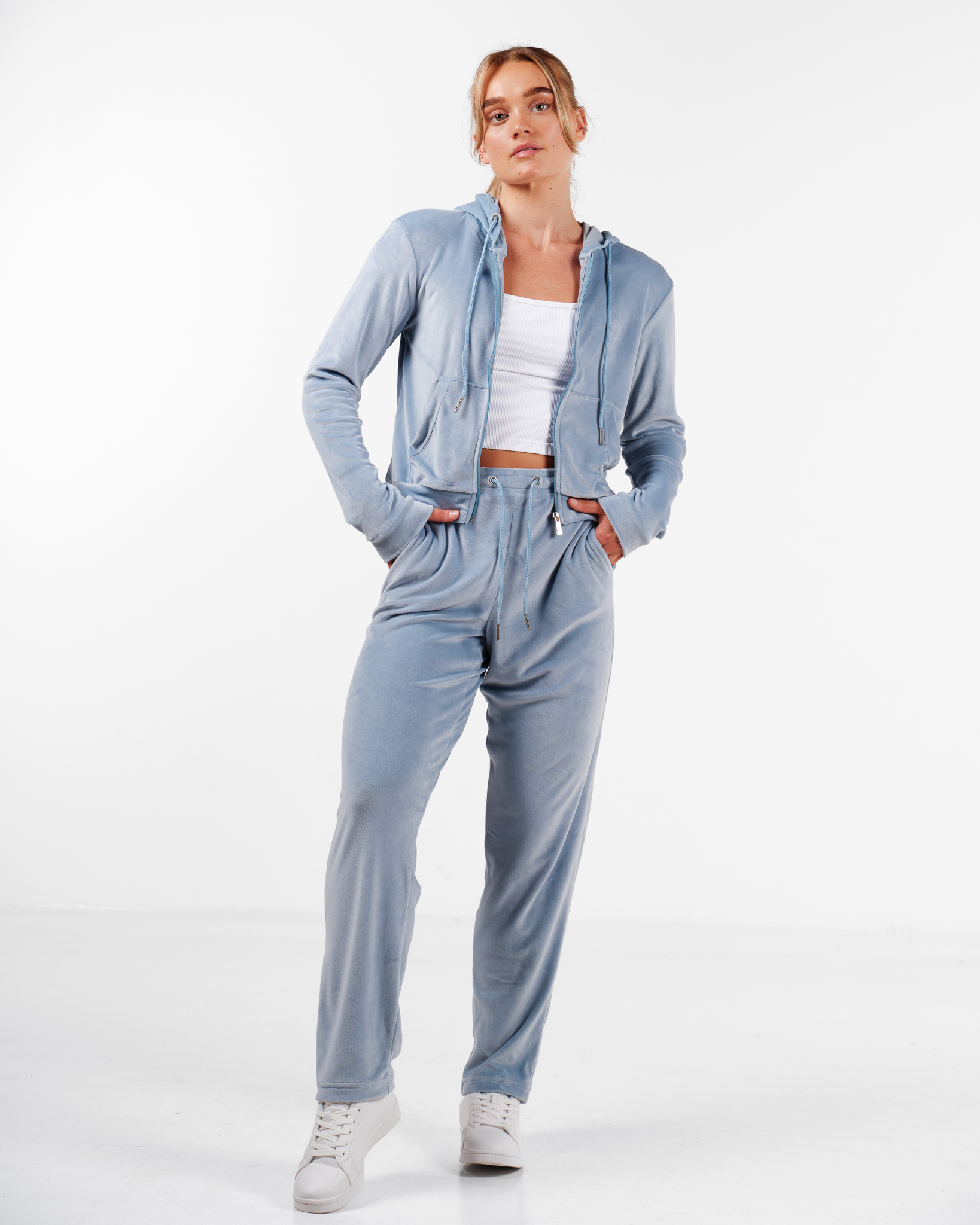 Weightless Jacey Velour Pants Blue Dusk