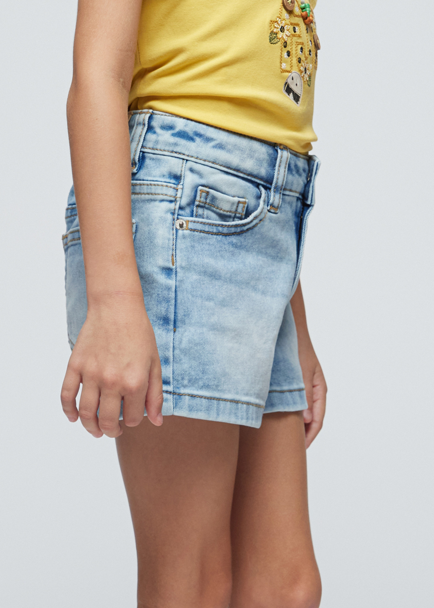 Shorts jeans femininos com lavagem ecológica