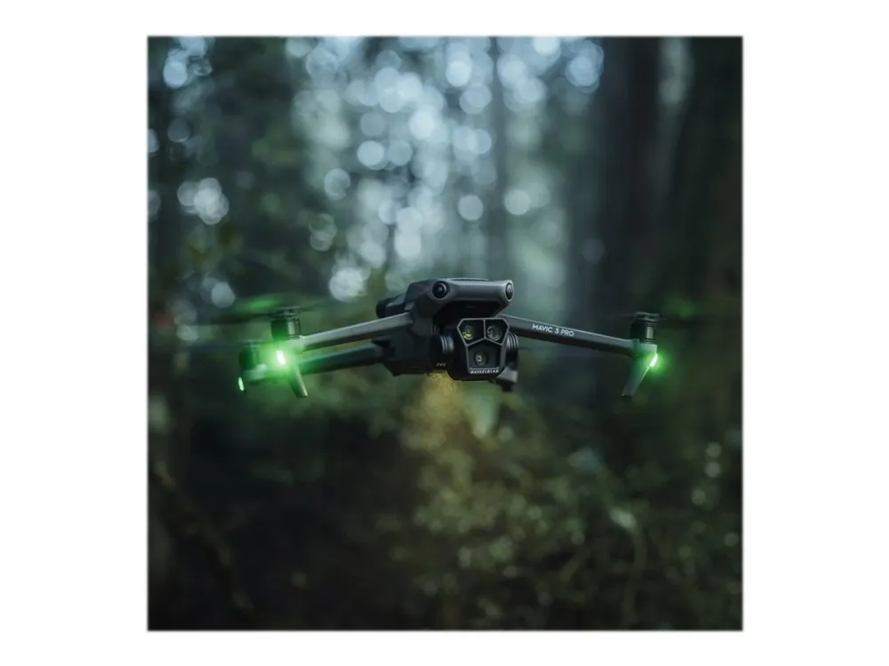 DJI Mavic 3 Pro Fly More Combo (RC PRO)