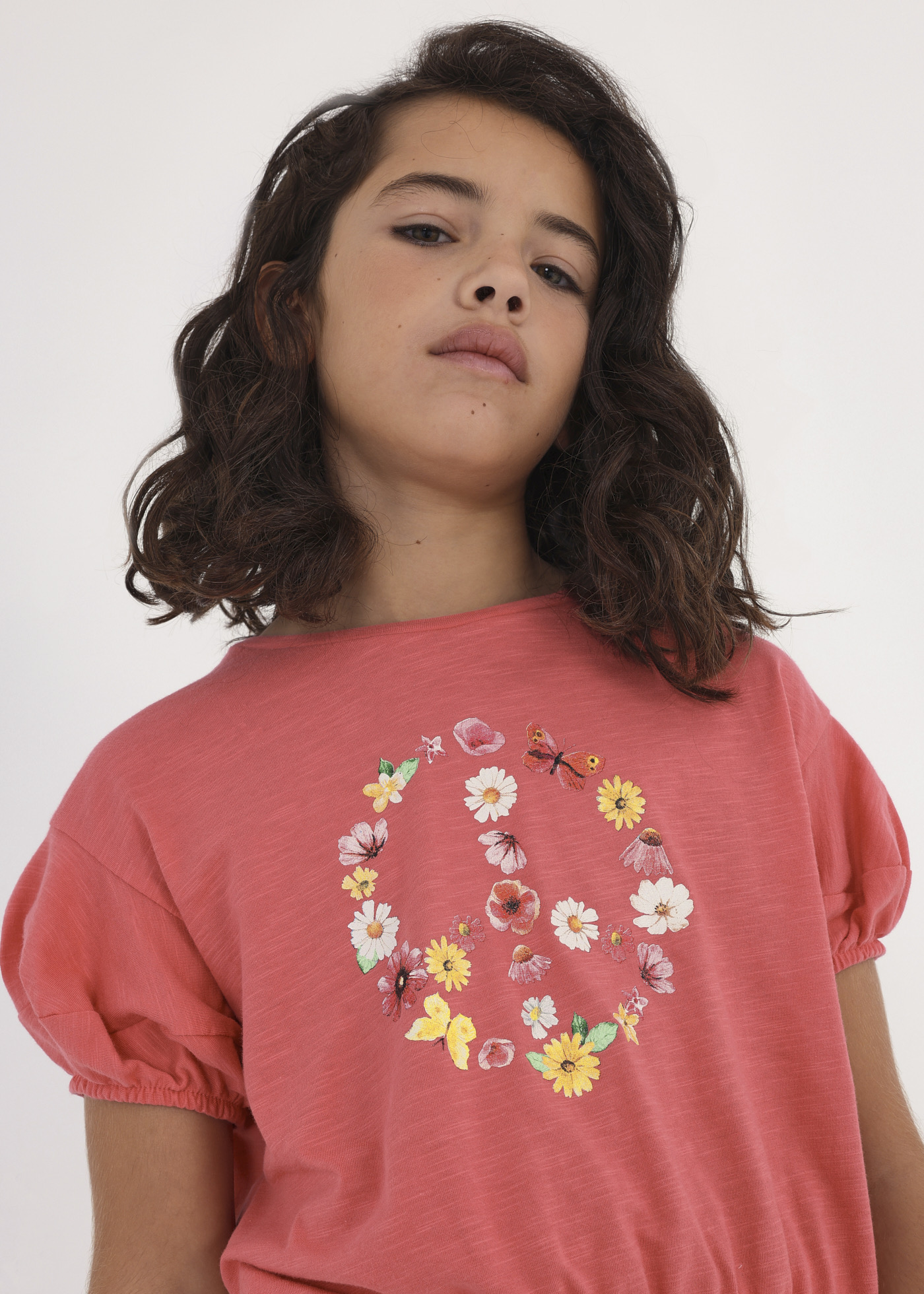 Camiseta feminina de algodão sustentável com mangas bufantes