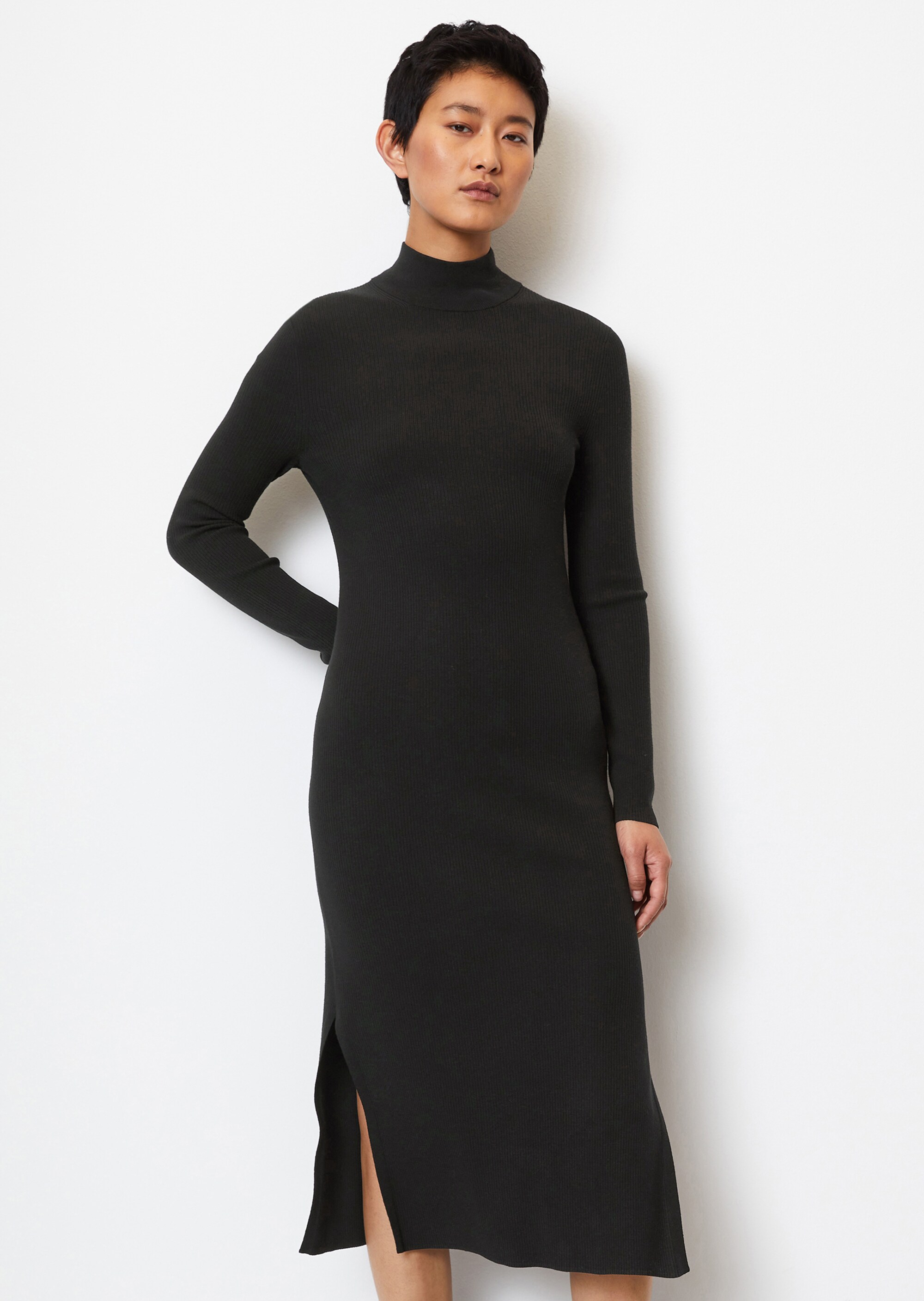 Rippstrick-Kleid slim aus LENZING™ ECOVERO™