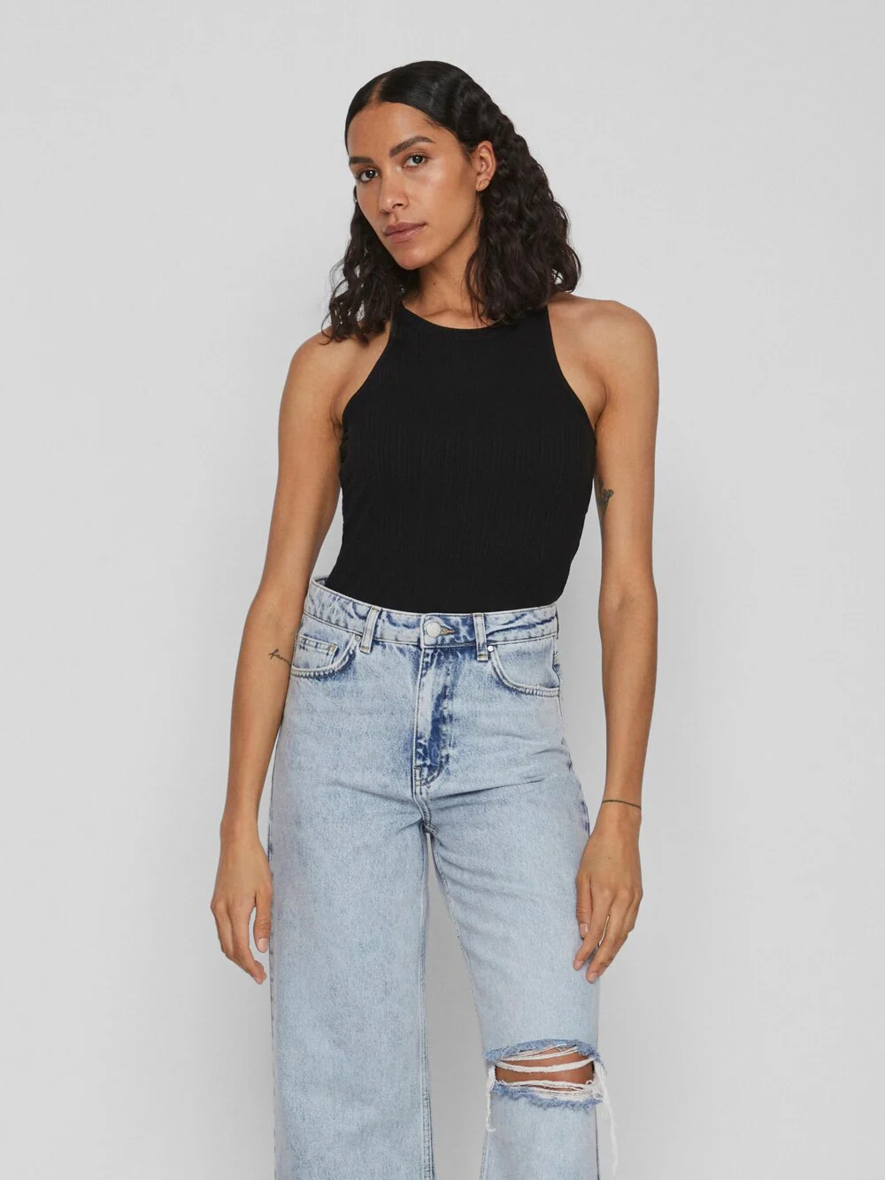 Vila  Viathalia strop top - sort
