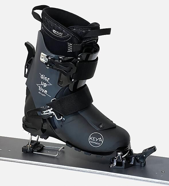 KEY EQUIPMENT - THE DISRUPTIVE SPLITBOARD BOOTS
