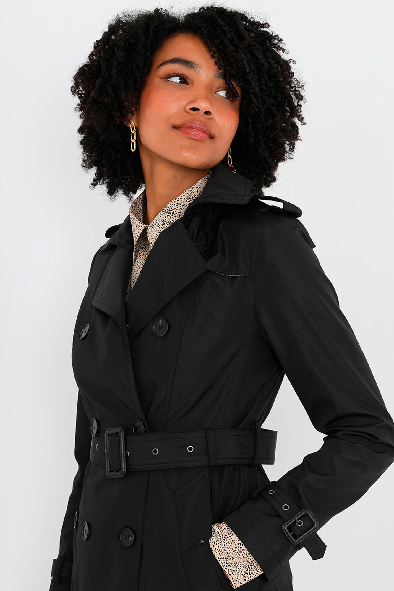 Trench coat abotoado com cinto