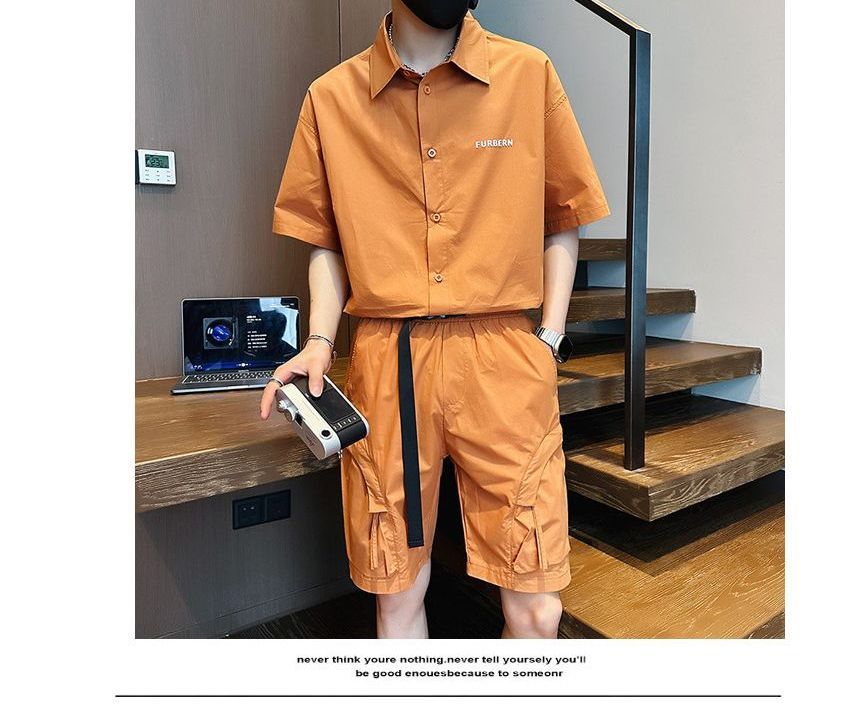 Andrei - Set: Shirt met korte mouwen en tekstprint + Cargo Shorts met elastische taille