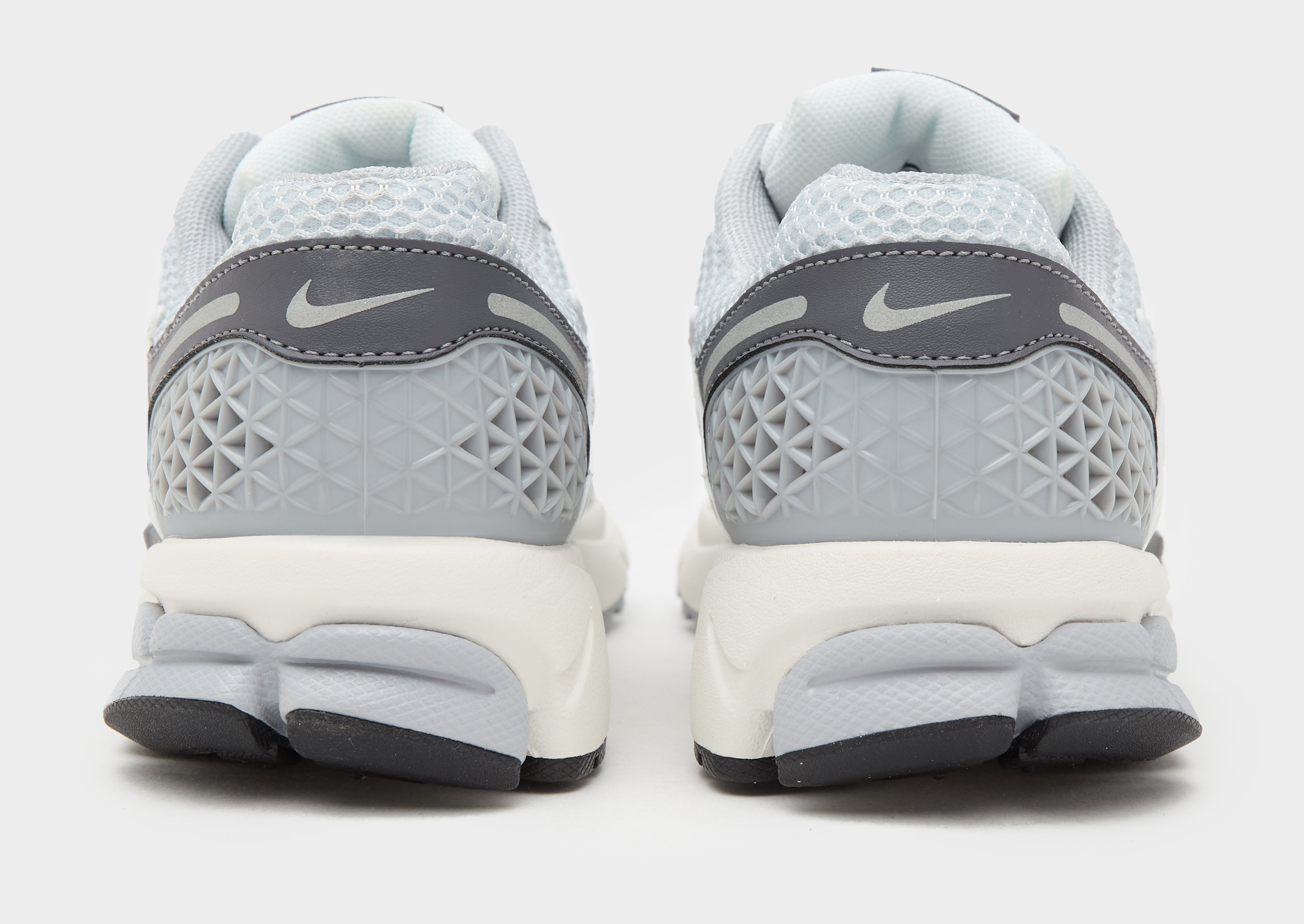 Nike Zoom Vomero 5 Women's