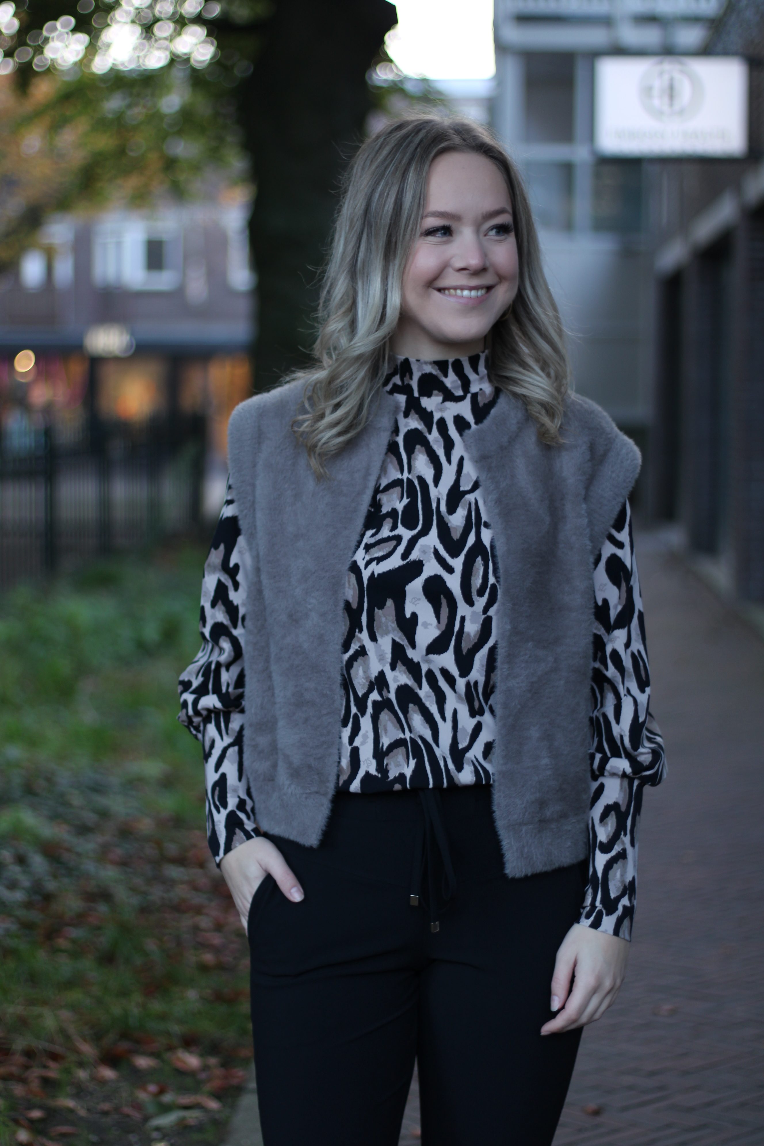 Rino & Pelle - Elona Short Waistcoat - Taupe