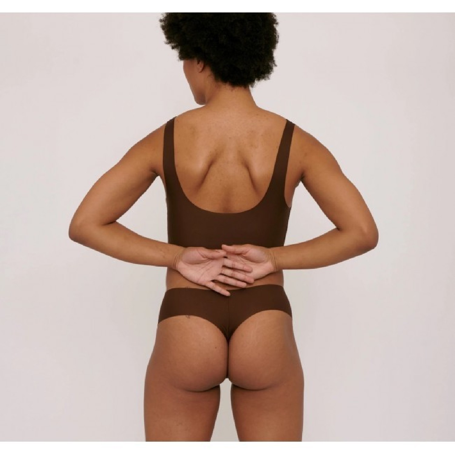 Organic Basics 2er-Pack nahtlose Tangas Invisible Cheeky Tanga Walnut