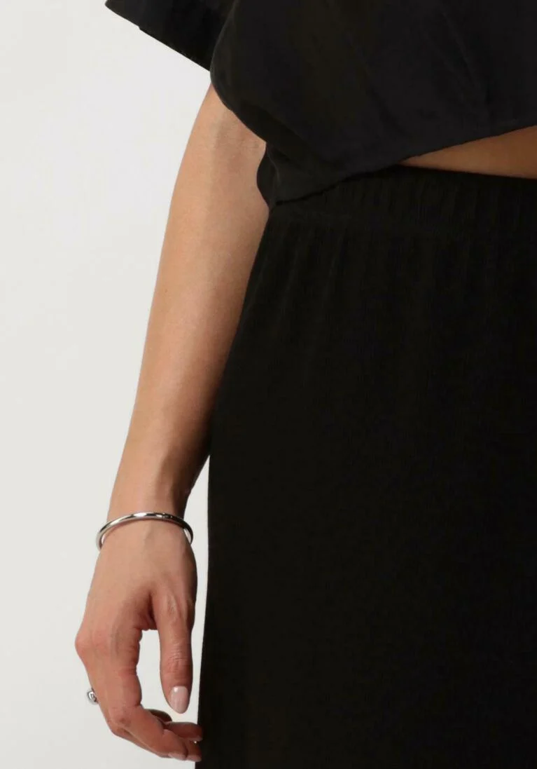 ANOTHER LABEL zwarte another label maxirok jana skirt