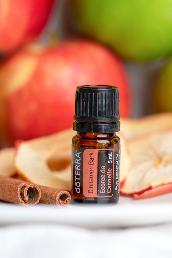 Huile d'écorce de cannelle  Cinnamomum zeylanicum