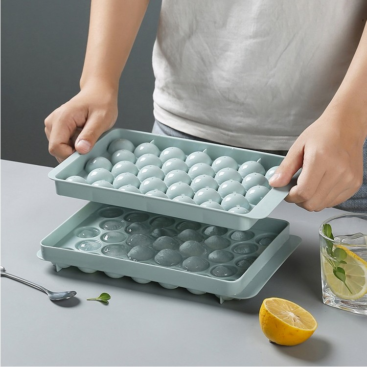 (2er Set) 33-fach 3D Kunststoff Eiswürfel Form DIY Ice Cube Tray mit Deckel für Cocktails / Whisky / Softgetränke - Kugel / Mint