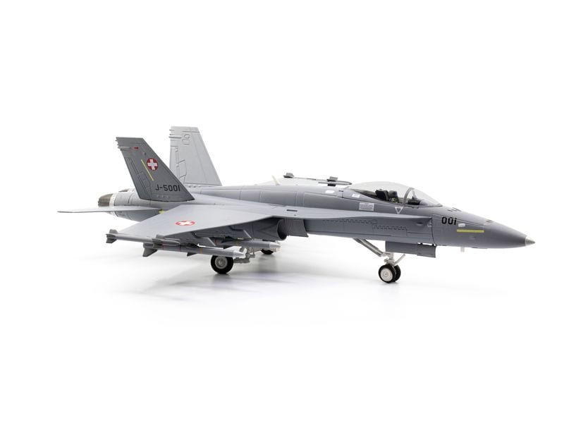 ACE F/A-18C Hornet J-5001 1:72 F/A-18C Hornet J-5001 ? Erstes Schweizer Kampfjet-Modell mit einzigartiger Nose-Art