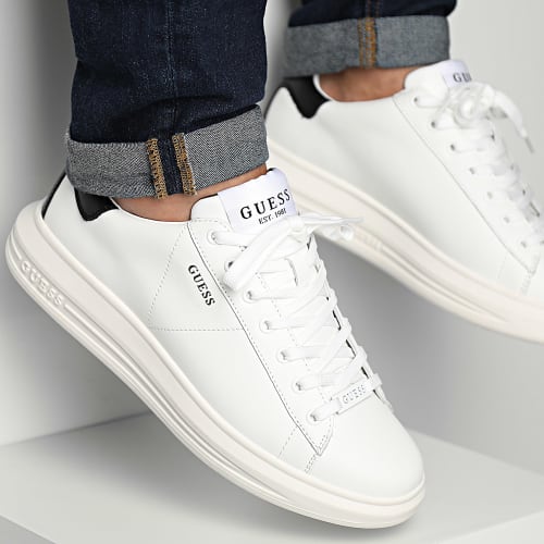 Baskets FM8VIBLEL12 White Black