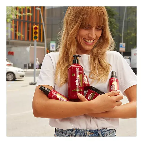 Revlon Professional UniqONE™ Shampoo e Condicionador 2 em 1 Clássico 490 ml