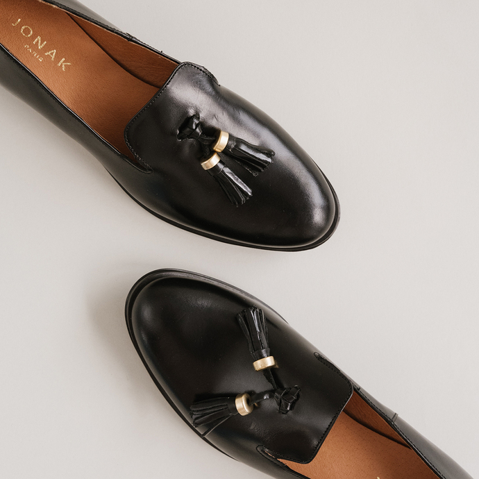 Mocassins à talons plats et bouts ronds  en cuir noir et or