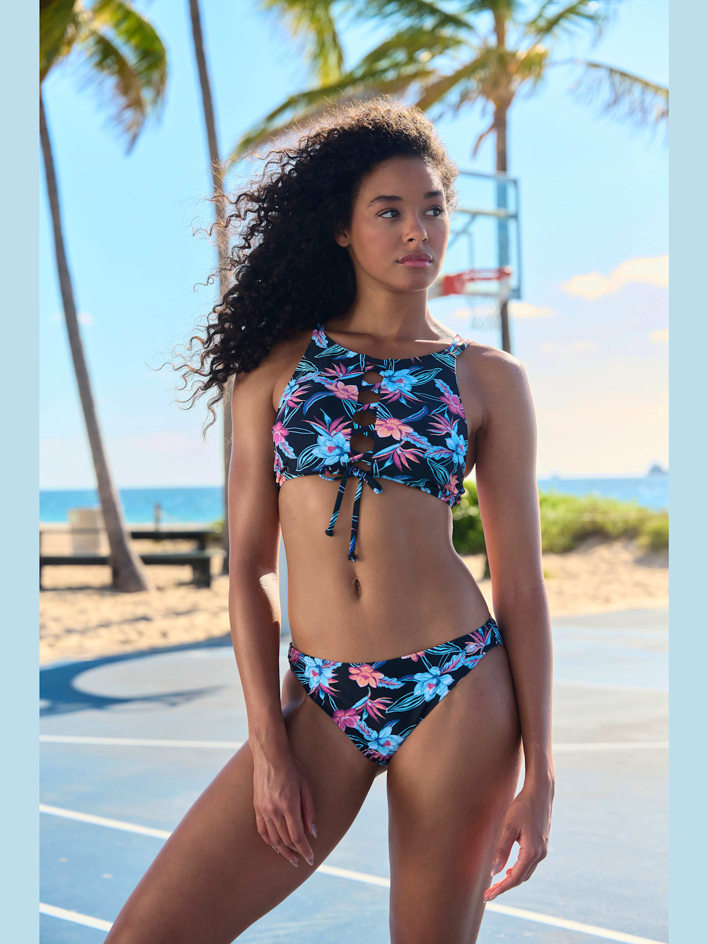Bas de maillot de bain imprimé, effet de couleur différent pour chaque pièce